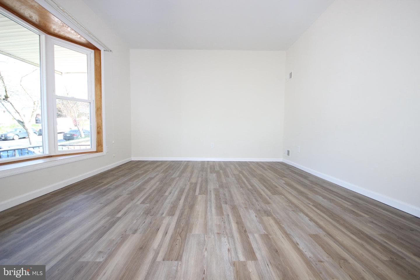 13109 Greenmount Avenue photo 15