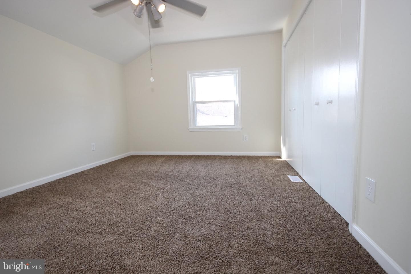 13109 Greenmount Avenue photo 18
