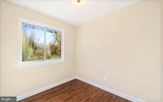 4906 Winthrop Street photo 7