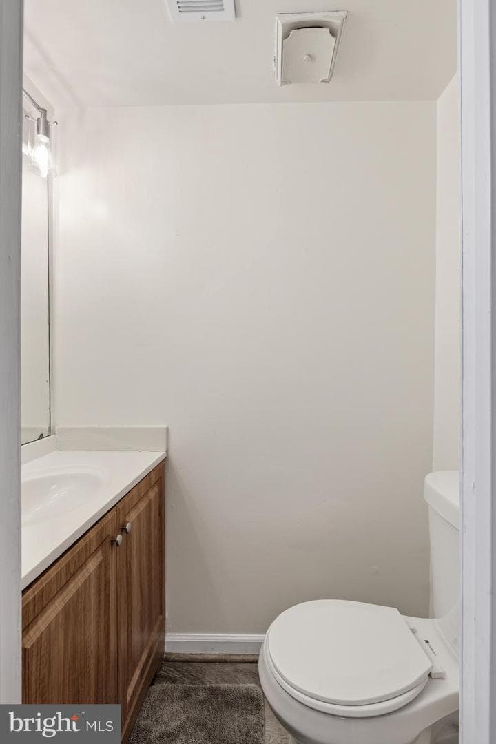 14606 London Lane photo 12