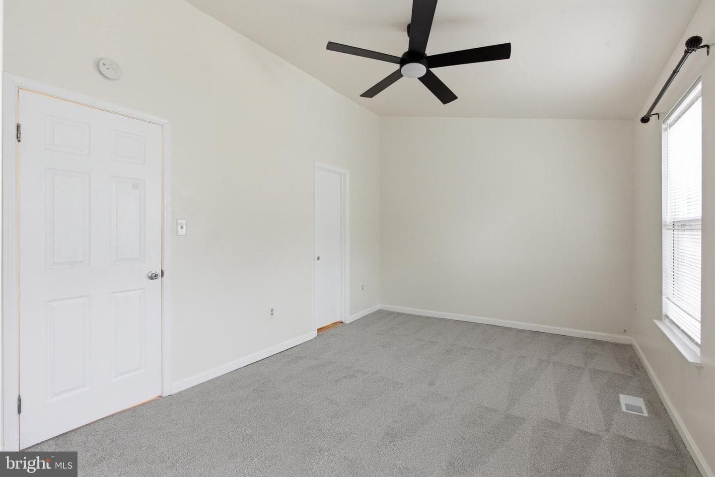 14606 London Lane photo 22