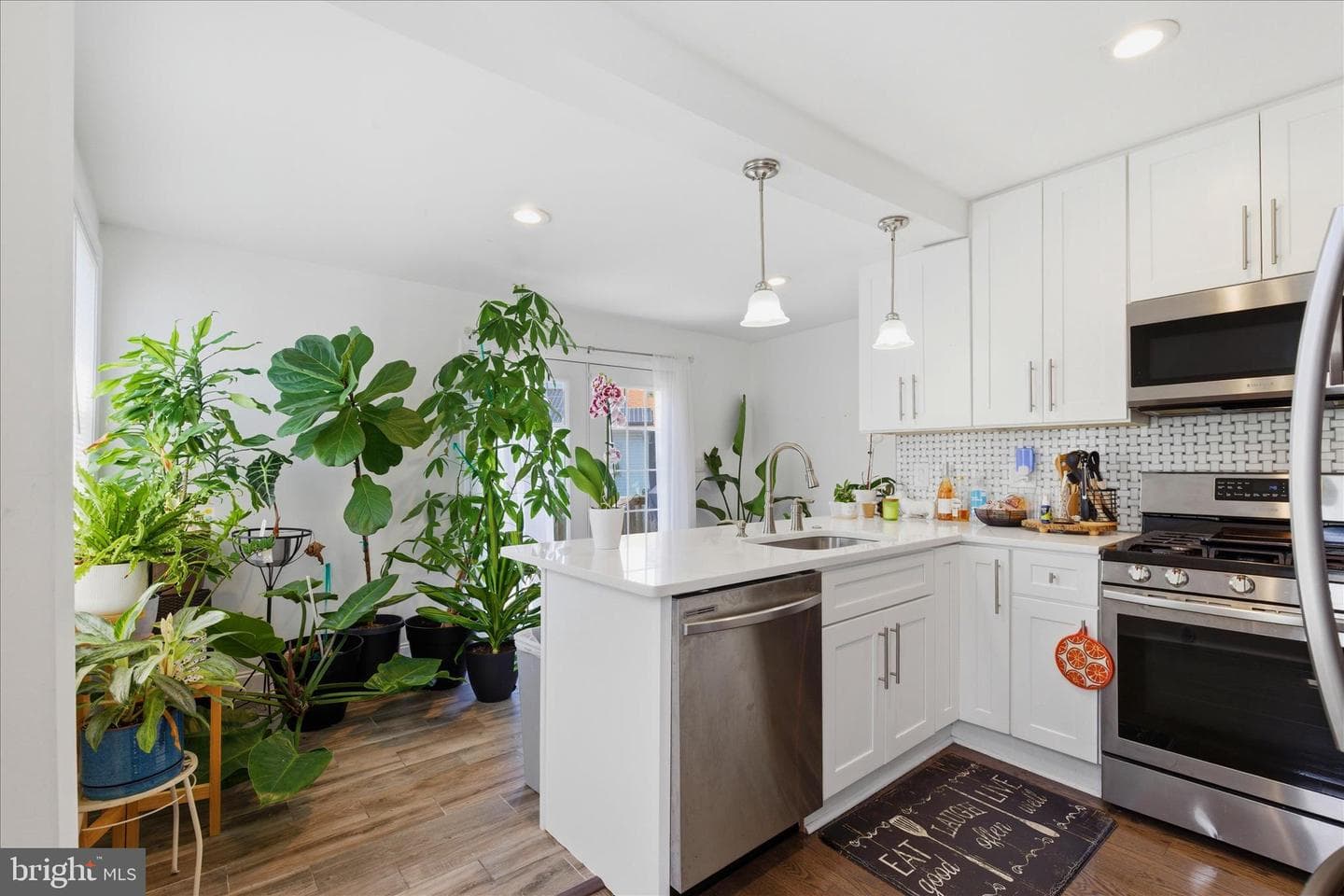 4318 Lawrence Street photo 10