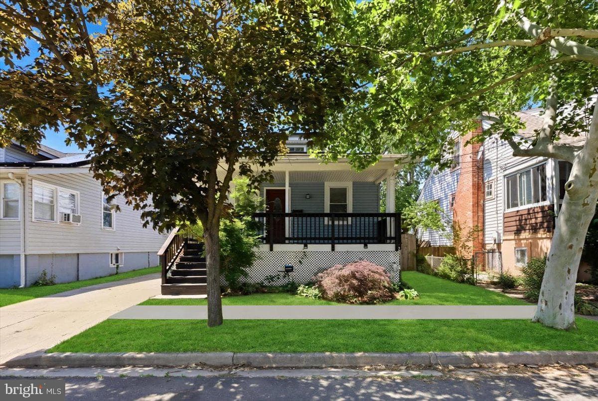 4318 Lawrence Street, Brentwood