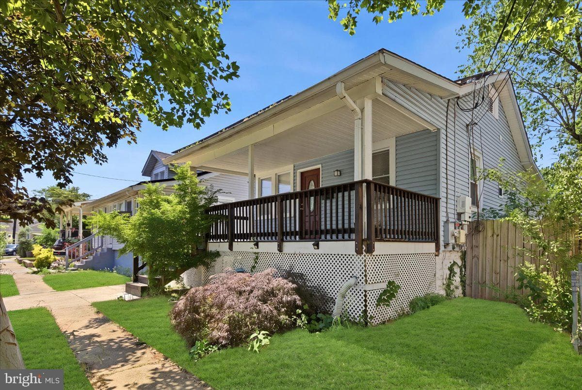 4318 Lawrence Street photo 3