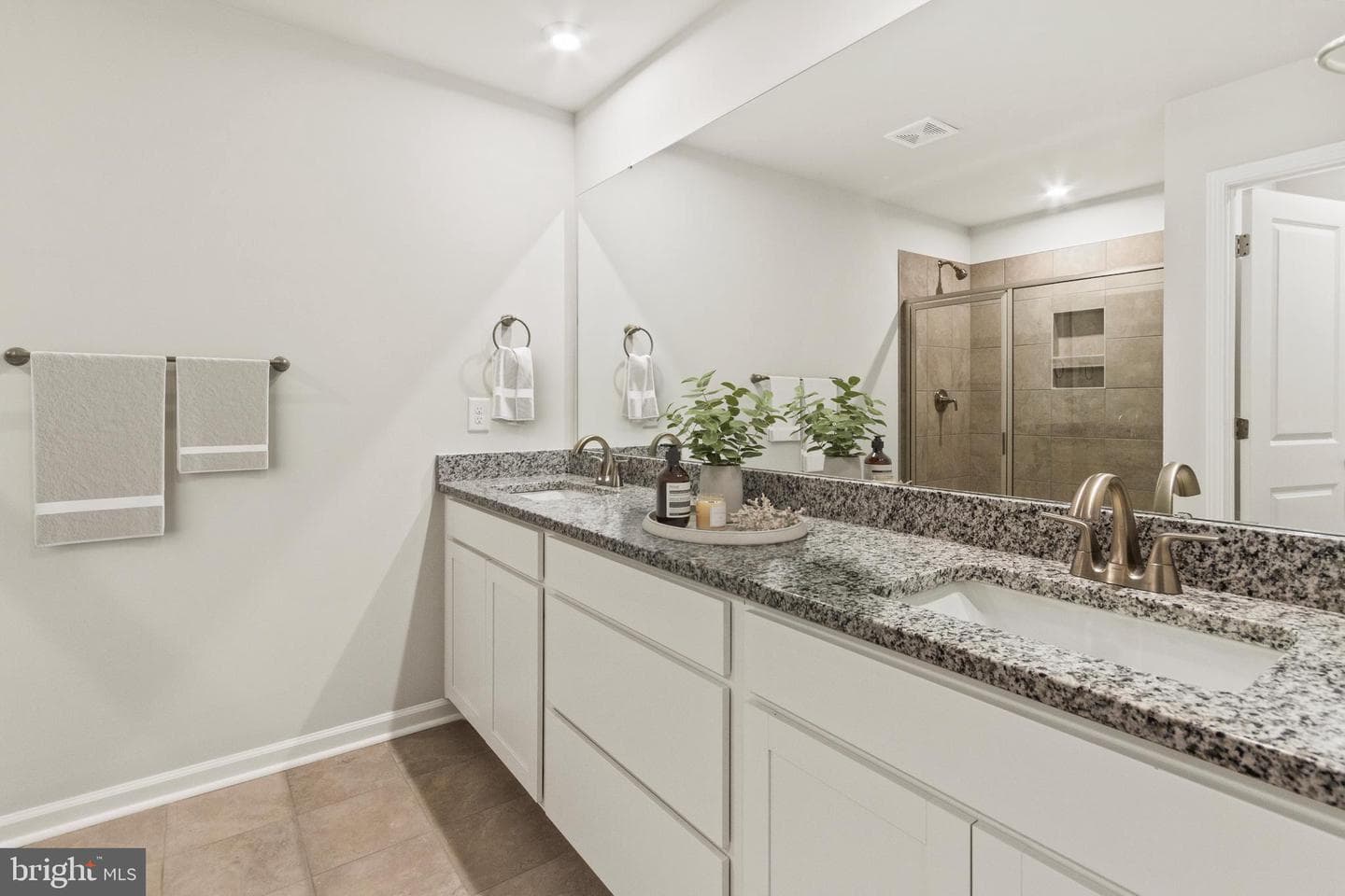 13904 Ejay Drive photo 20