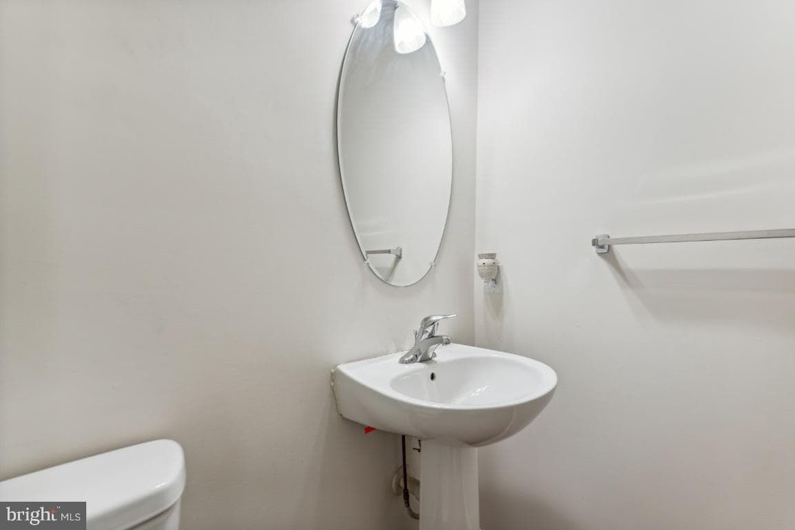 10103 Rolling Green Way photo 19