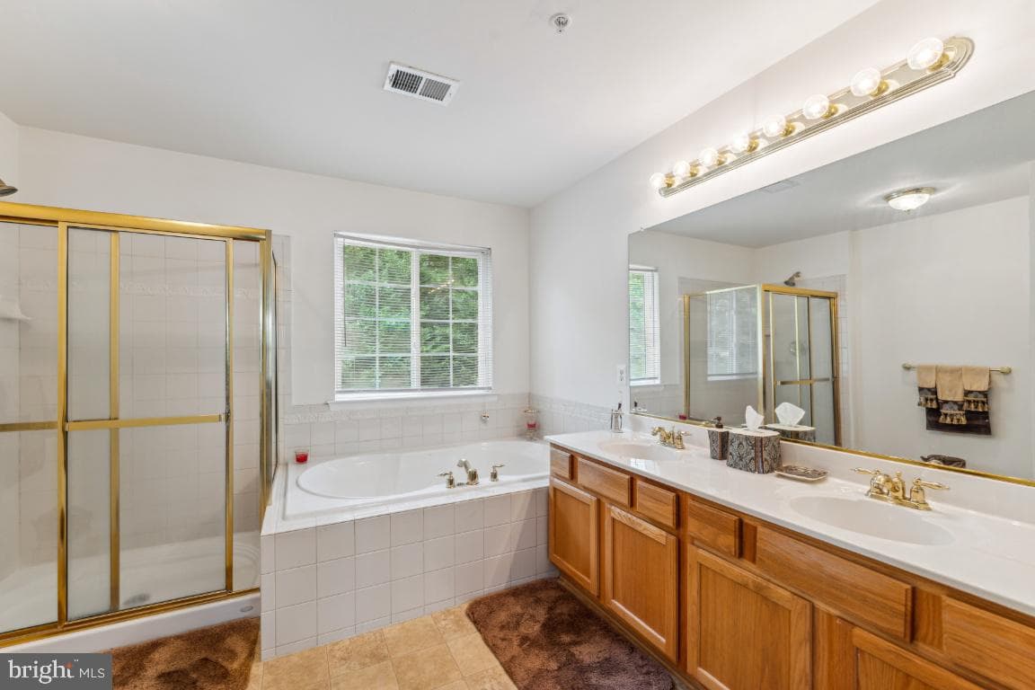 10103 Rolling Green Way photo 25