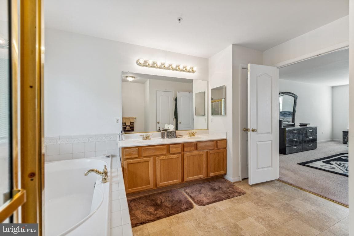 10103 Rolling Green Way photo 26