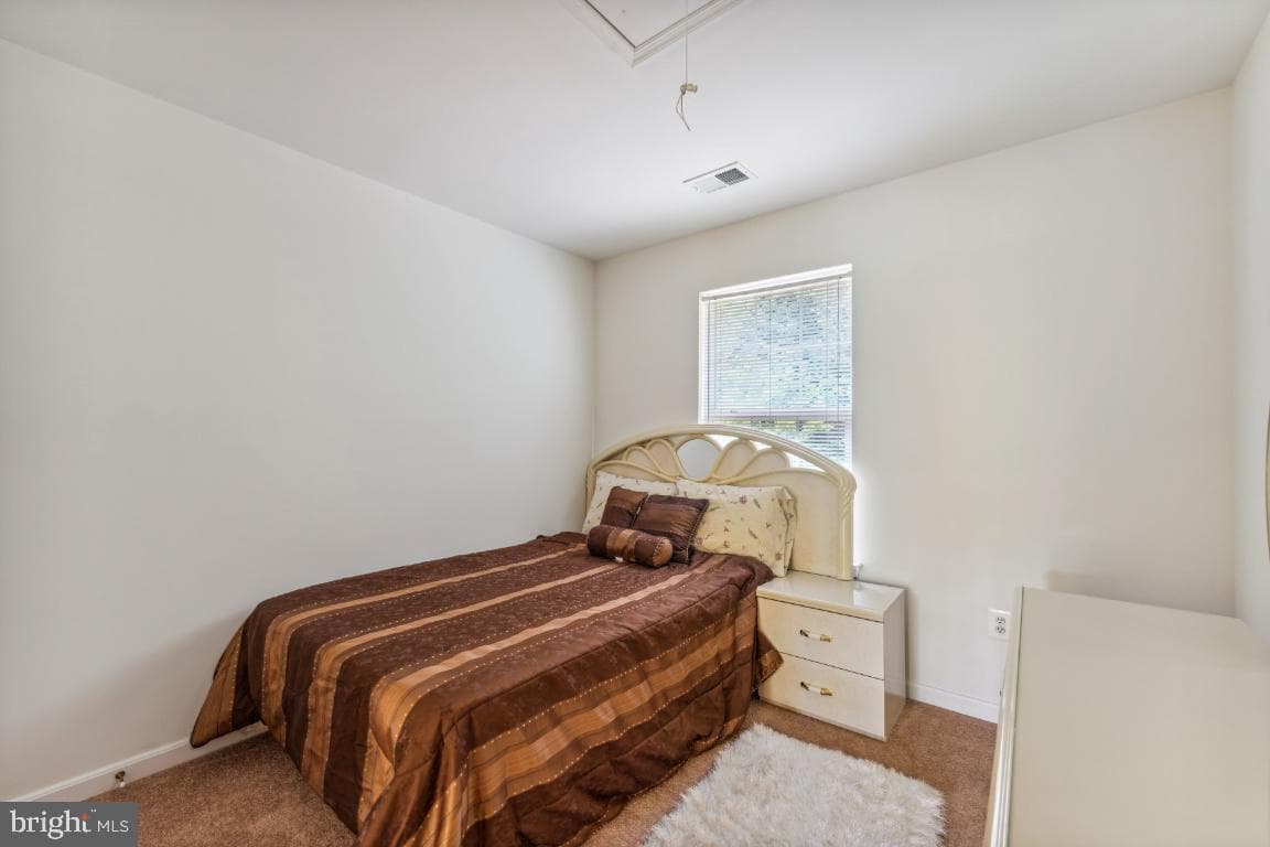 10103 Rolling Green Way photo 28