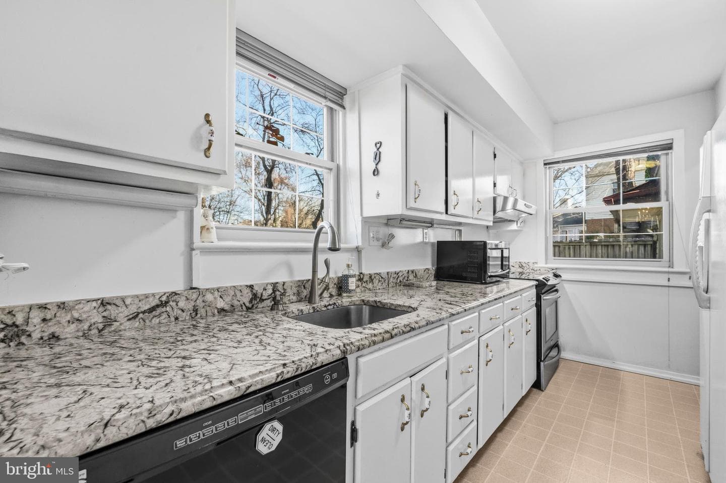 2502 Hughes Road photo 13