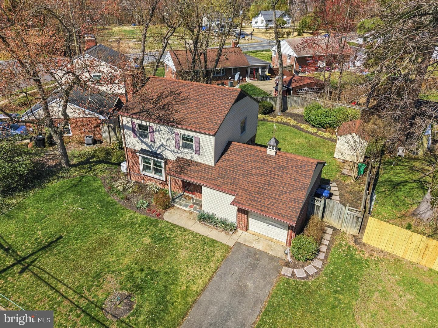 2502 Hughes Road photo 3