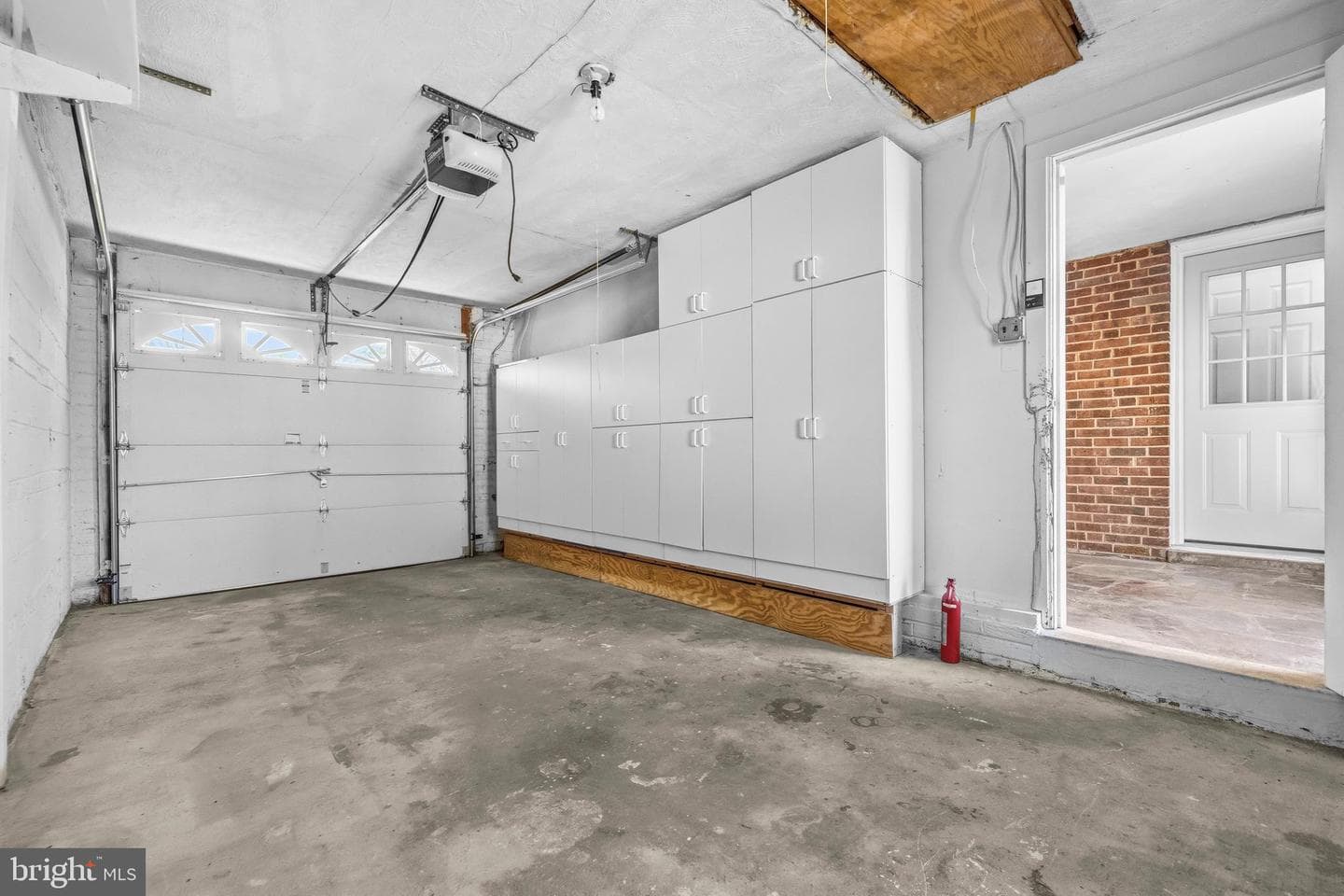 2502 Hughes Road photo 7