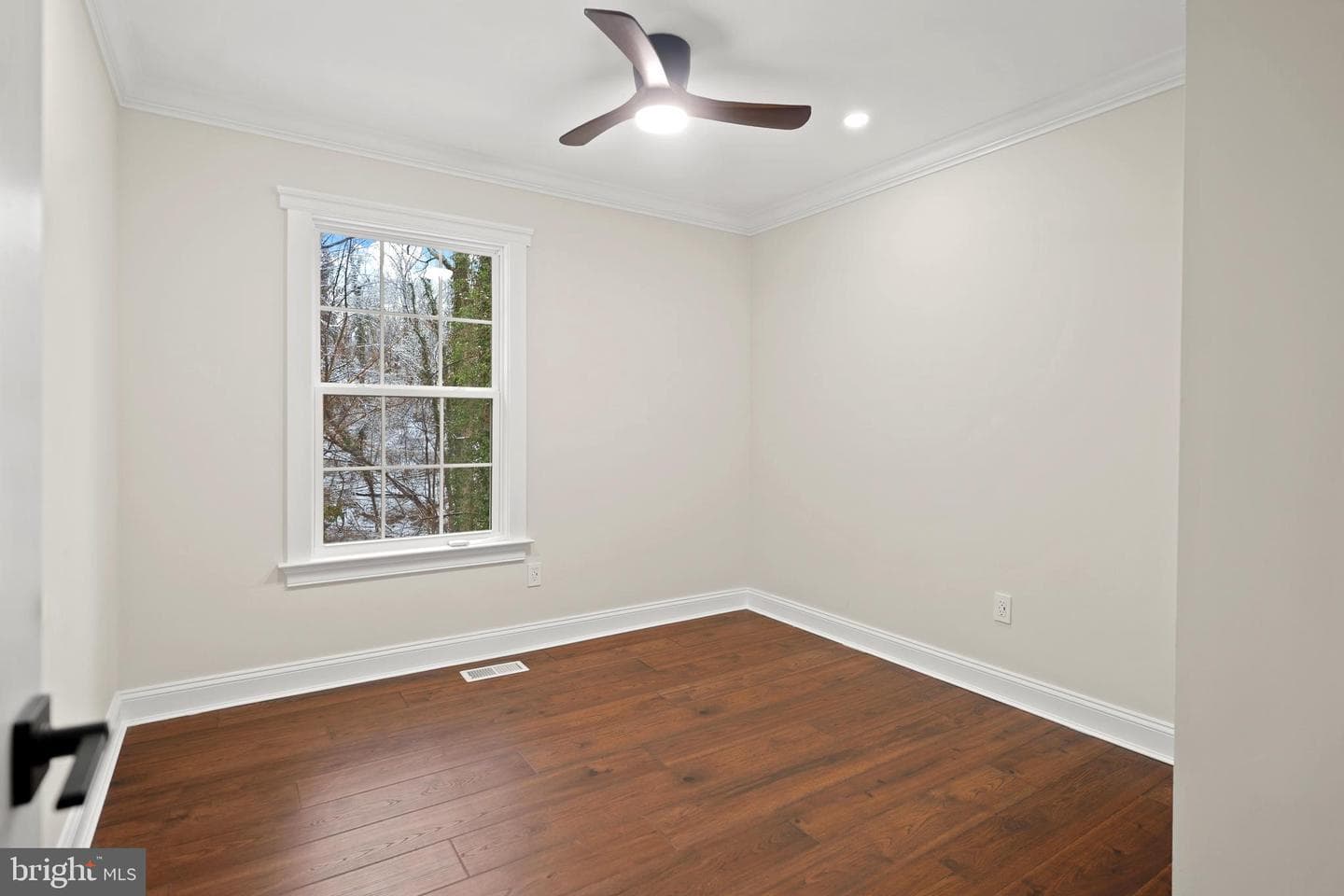 6021 Applegarth Place photo 11