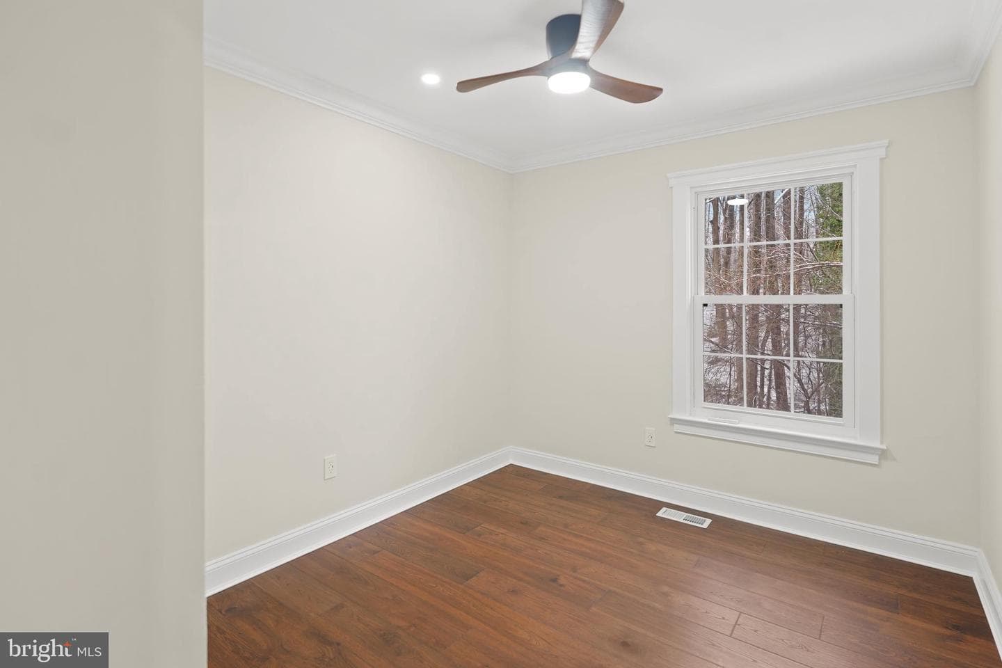 6021 Applegarth Place photo 12