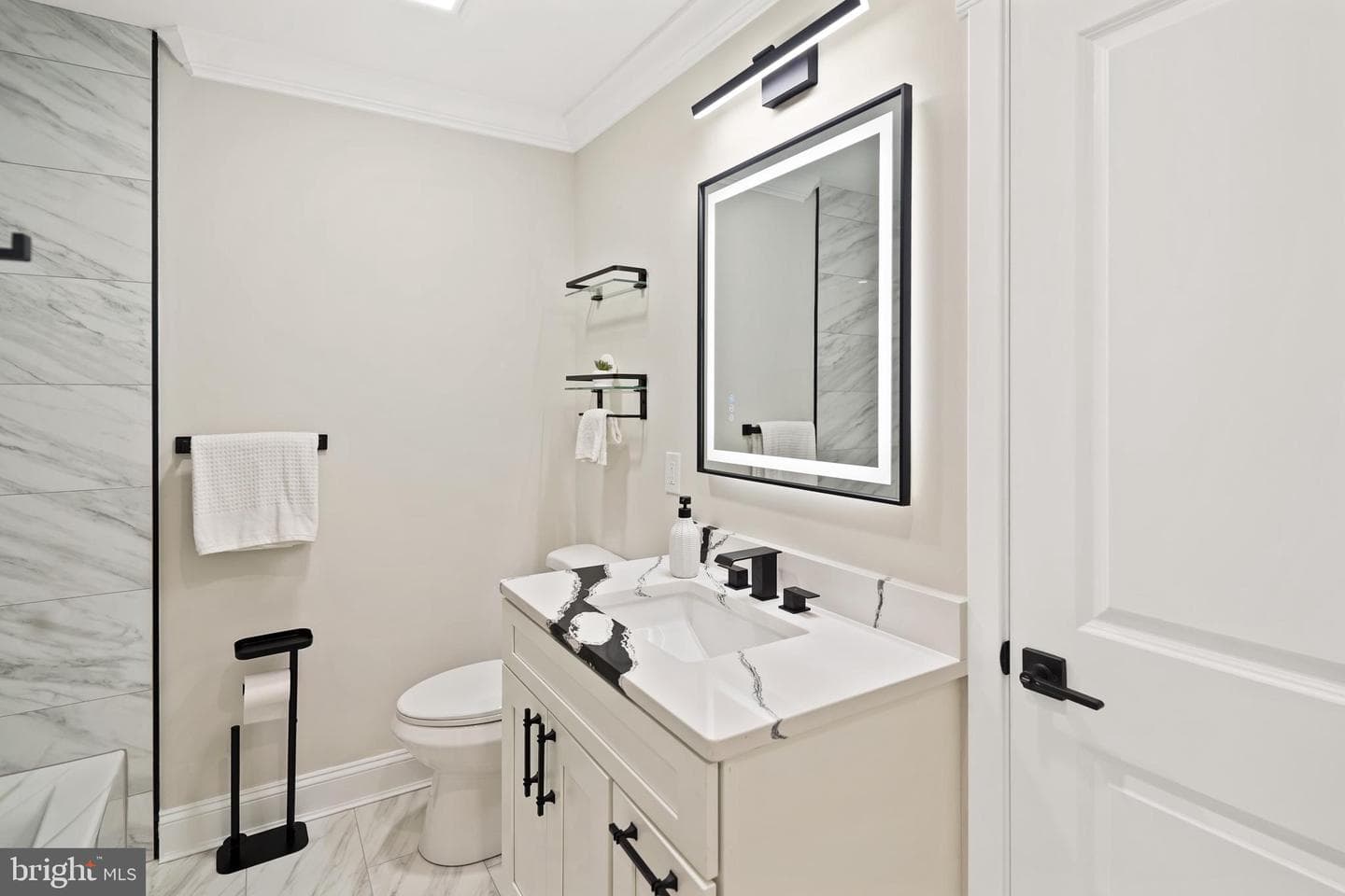 6021 Applegarth Place photo 7