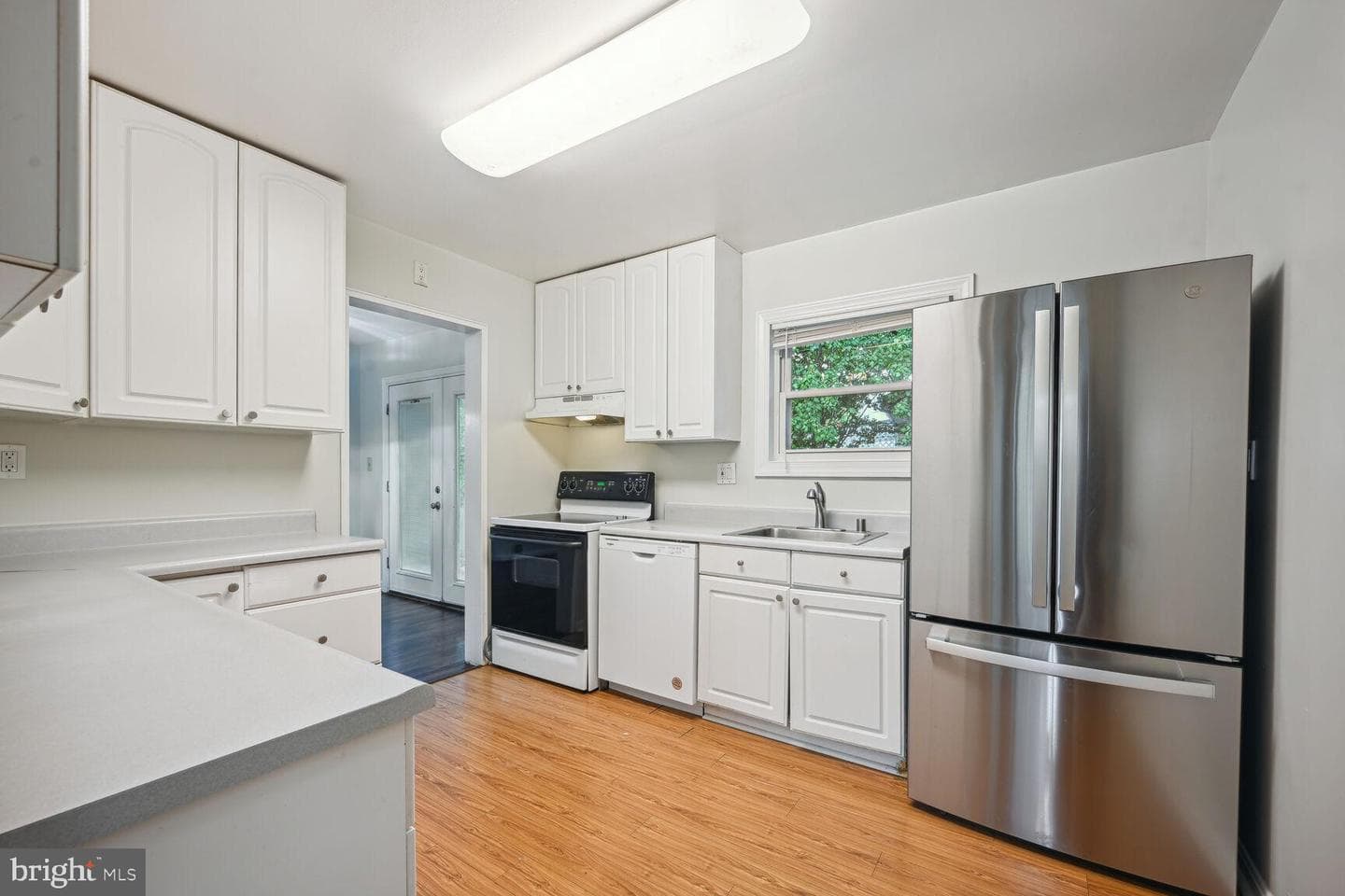 10020 51st Avenue photo 7