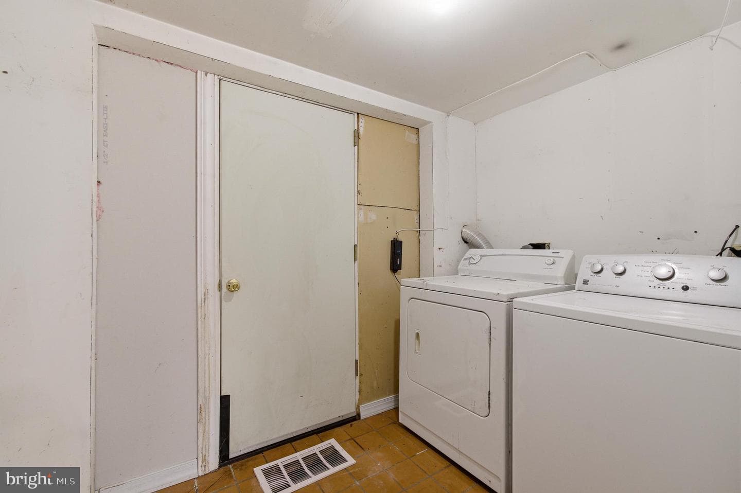 7726 Emerson Road photo 29