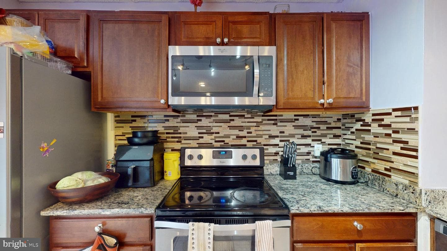 14516 Mayfair Drive photo 10