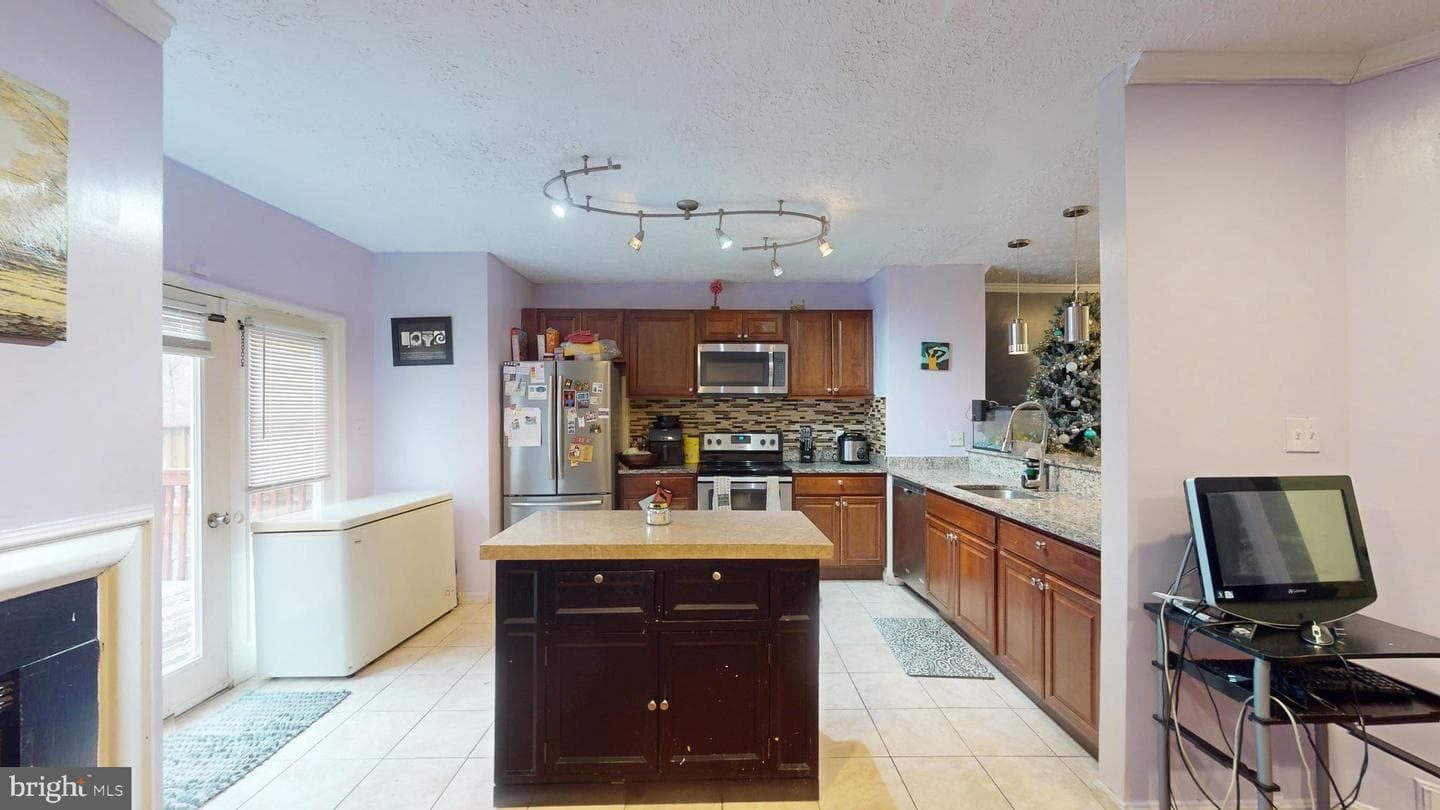 14516 Mayfair Drive photo 18