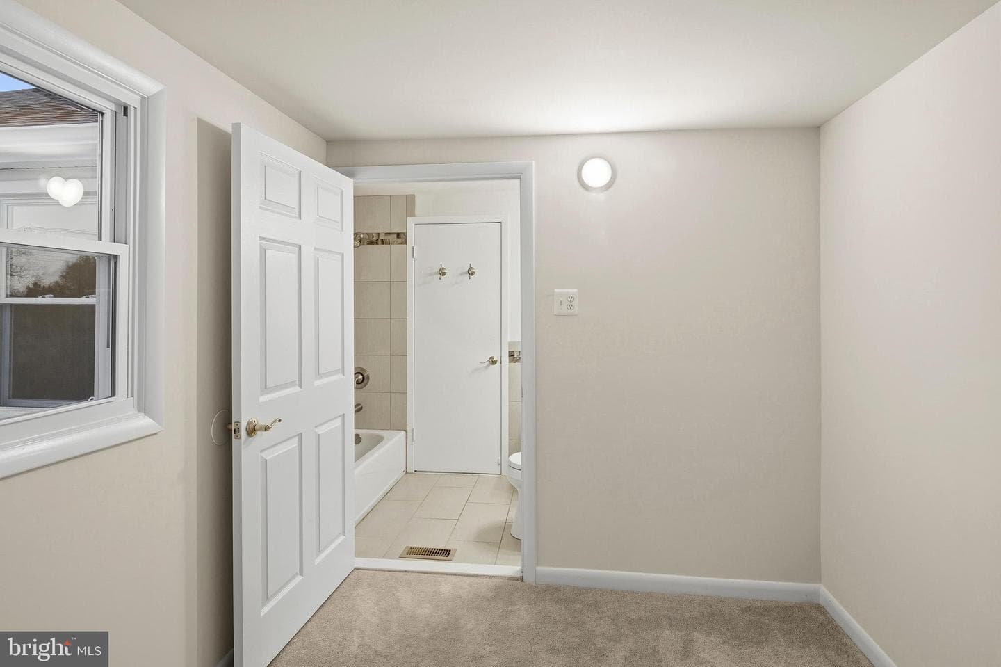 12409 Chalford Lane photo 34