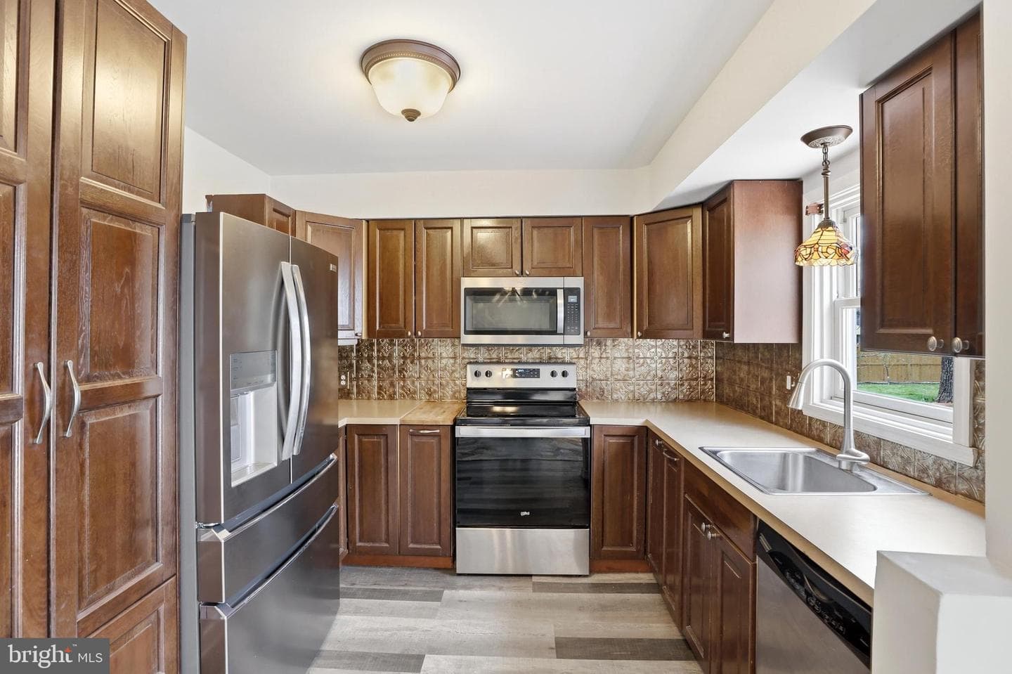 16100 Malcolm Drive photo 11