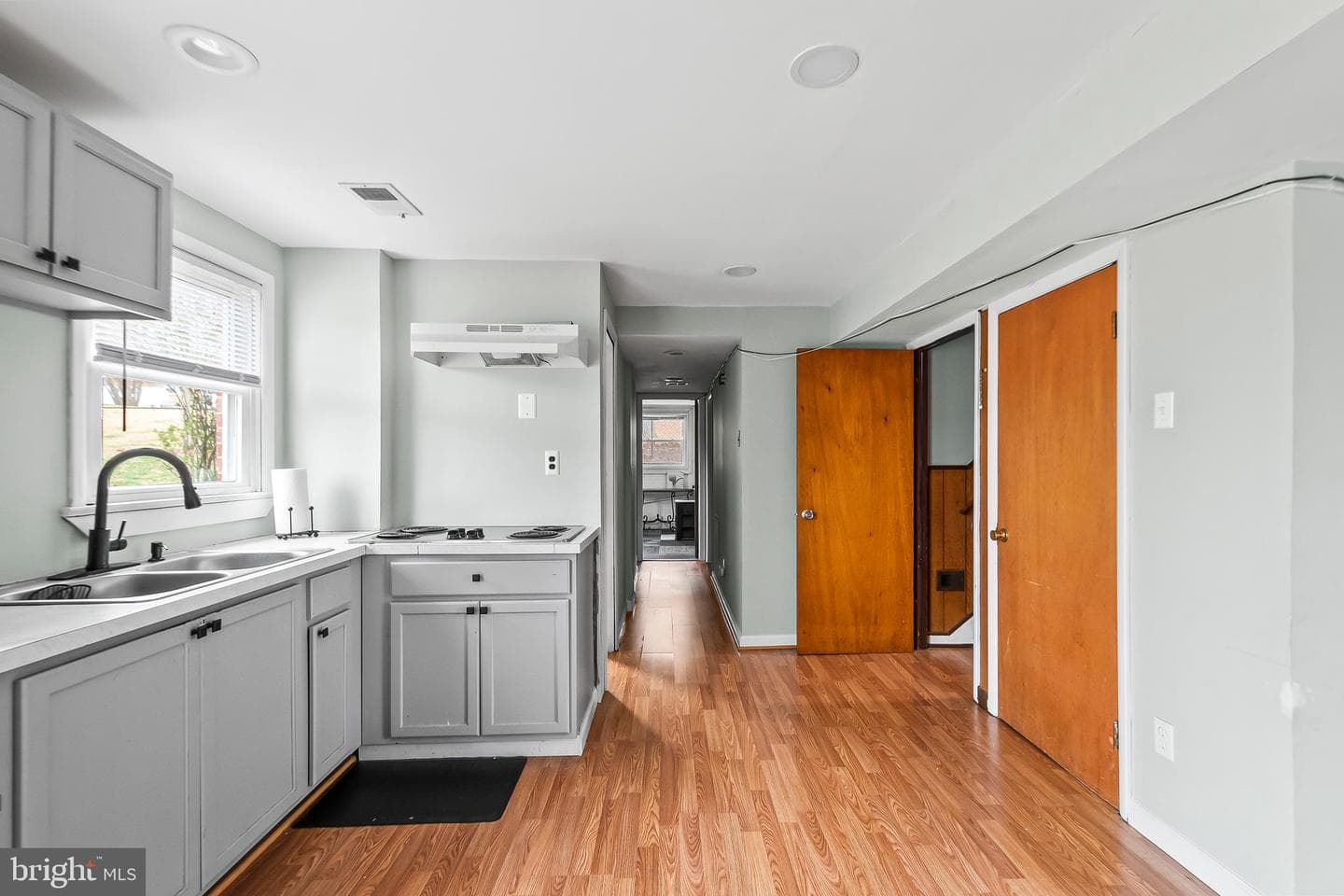 11411 Hermitt Street photo 28