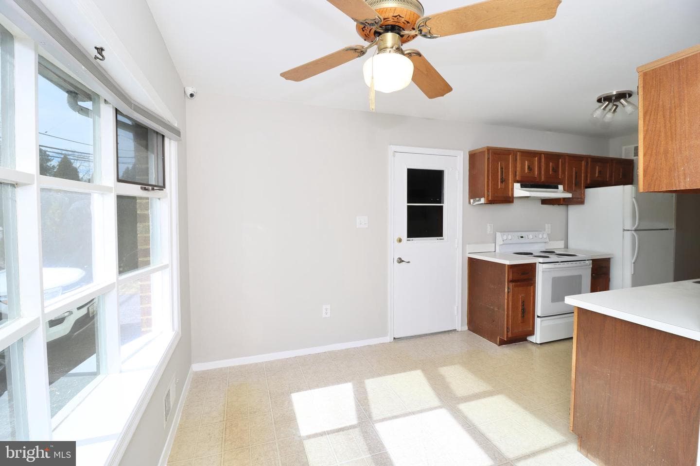 6502 Old Sandy Spring Road photo 4