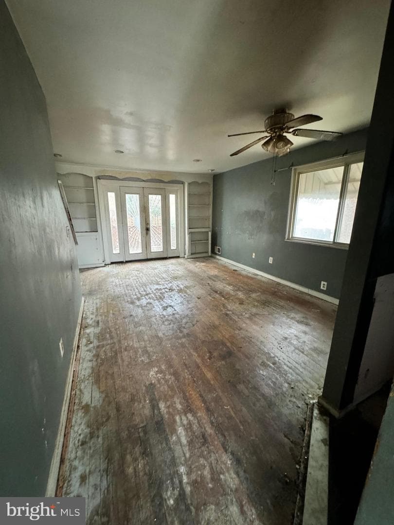 607 Hampton Drive photo 2
