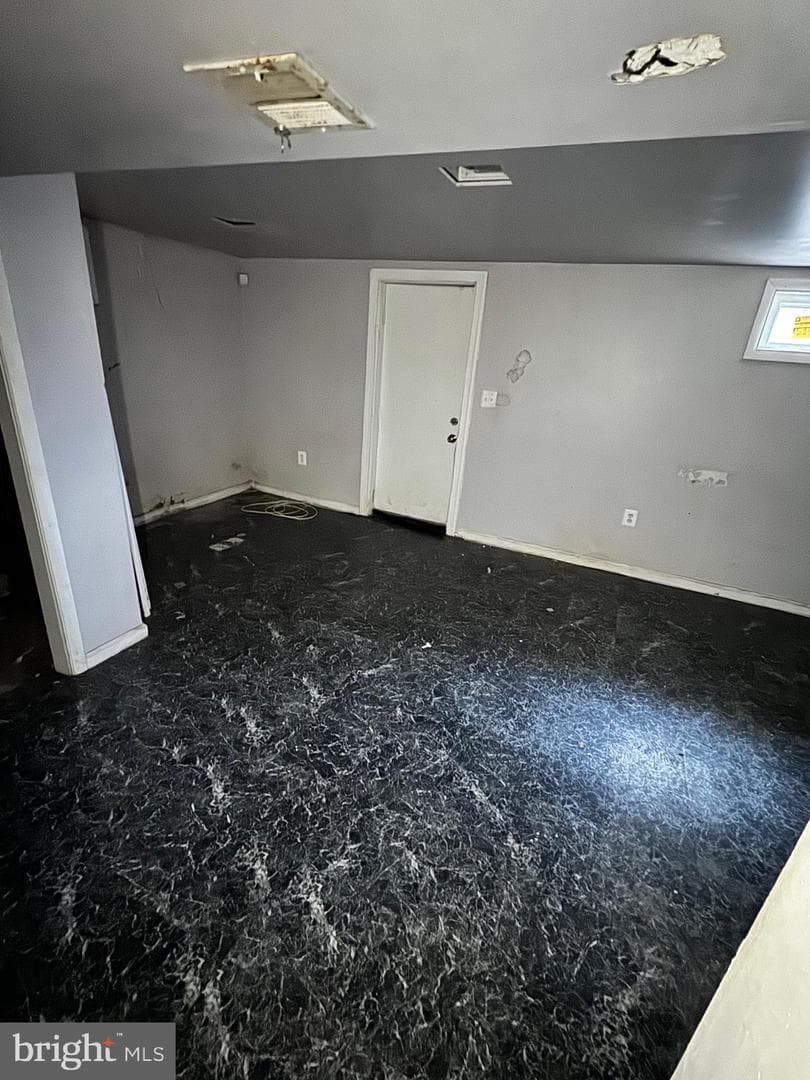 607 Hampton Drive photo 9
