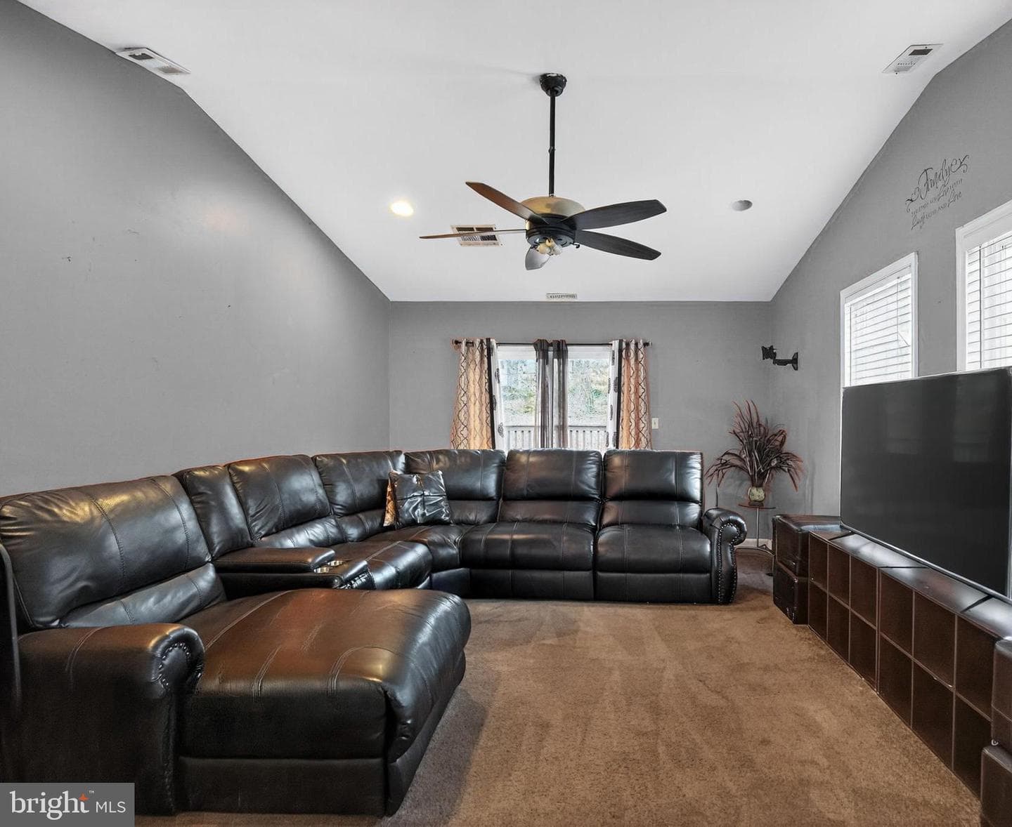 4603 Eaton Drive photo 4