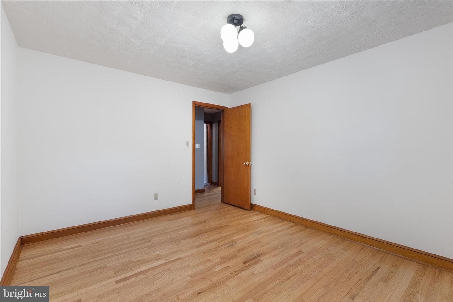 6417 Otis Street photo 14
