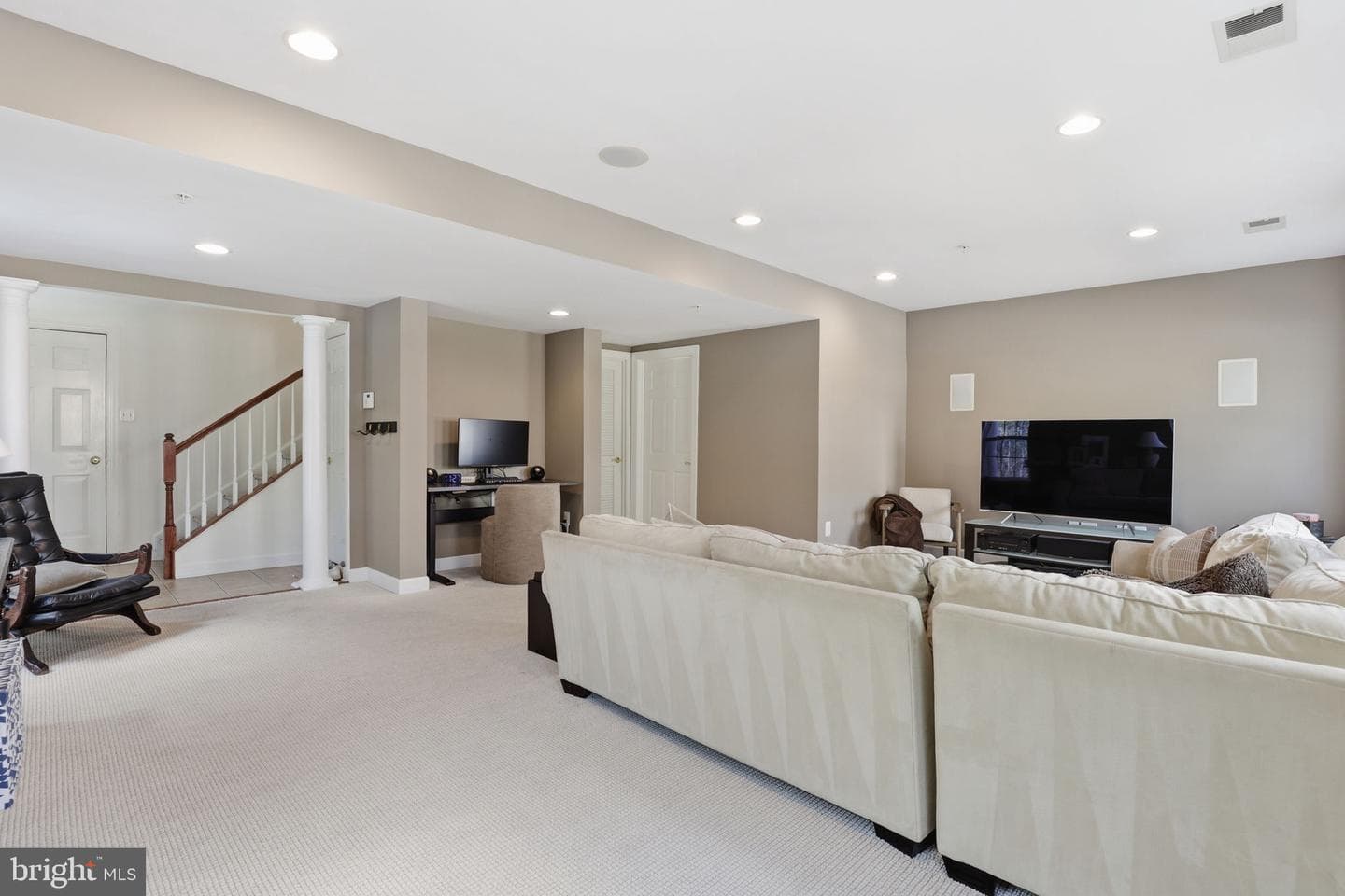 2200 Barnstable Drive photo 15