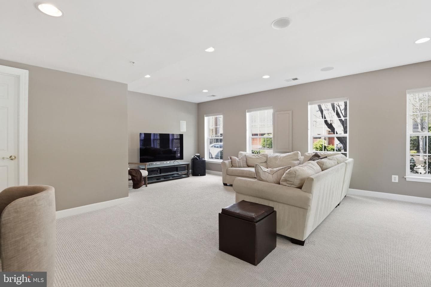 2200 Barnstable Drive photo 17