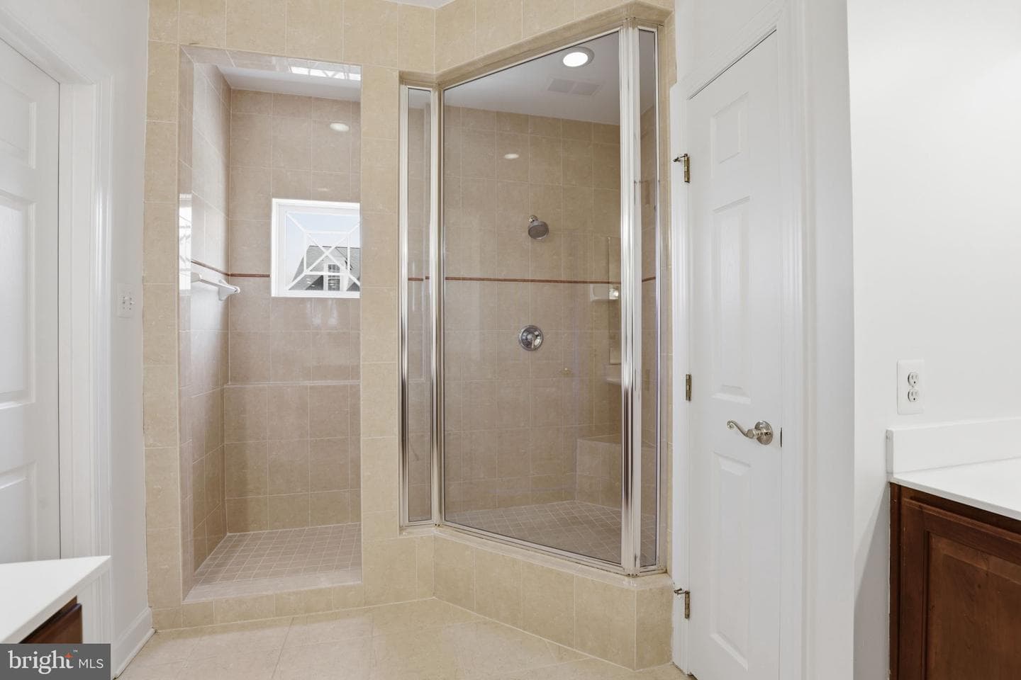 2200 Barnstable Drive photo 41