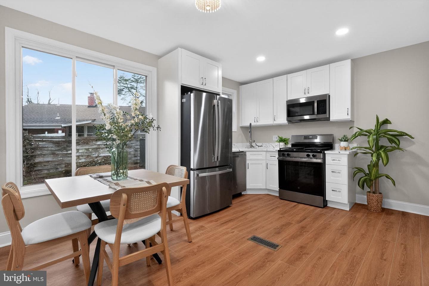 1608 Elson Street photo 7