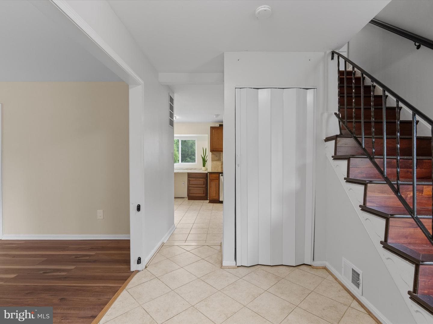 1001 Archery Drive photo 3