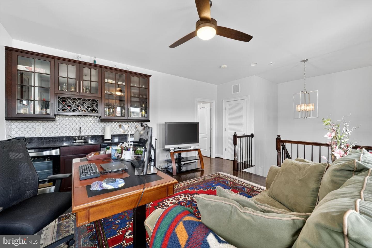 712 Sentry Square photo 24