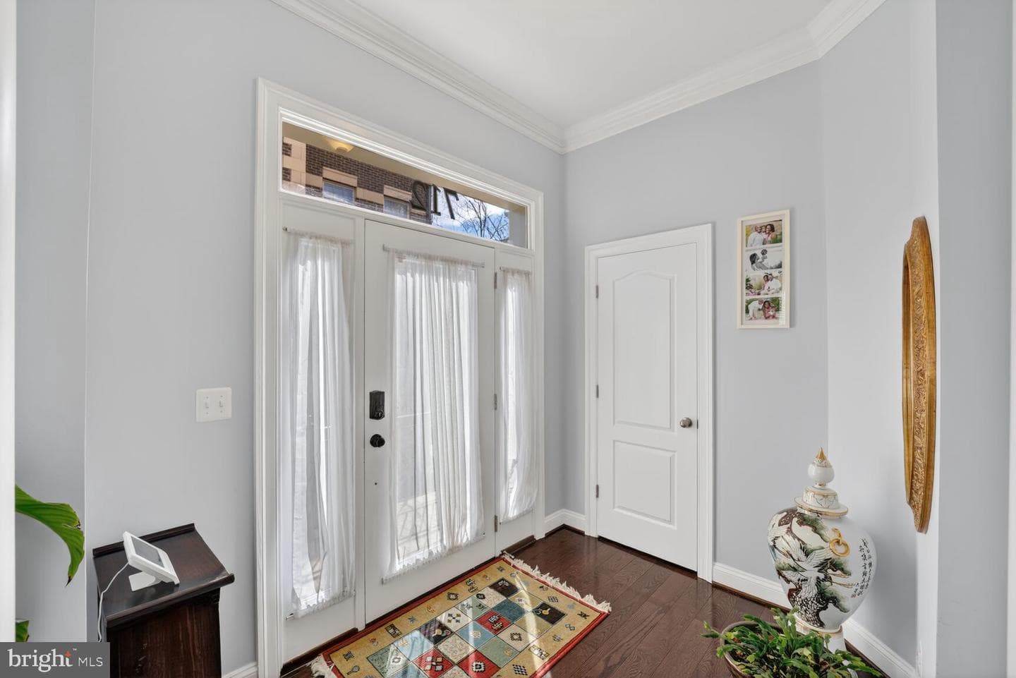 712 Sentry Square photo 4