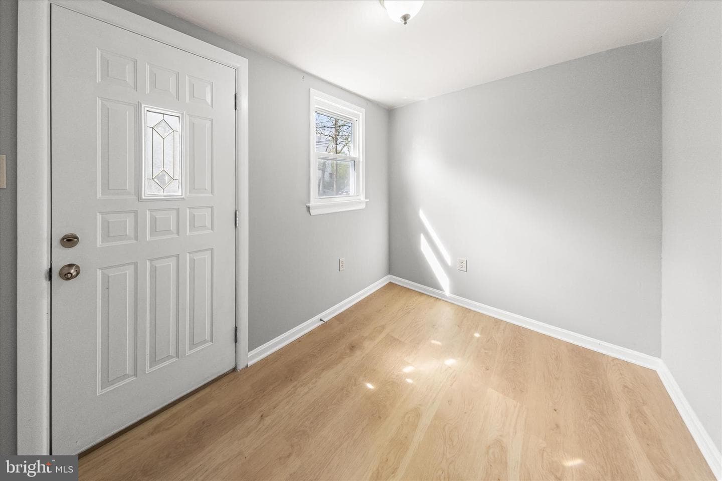 6306 Leapley Road photo 9