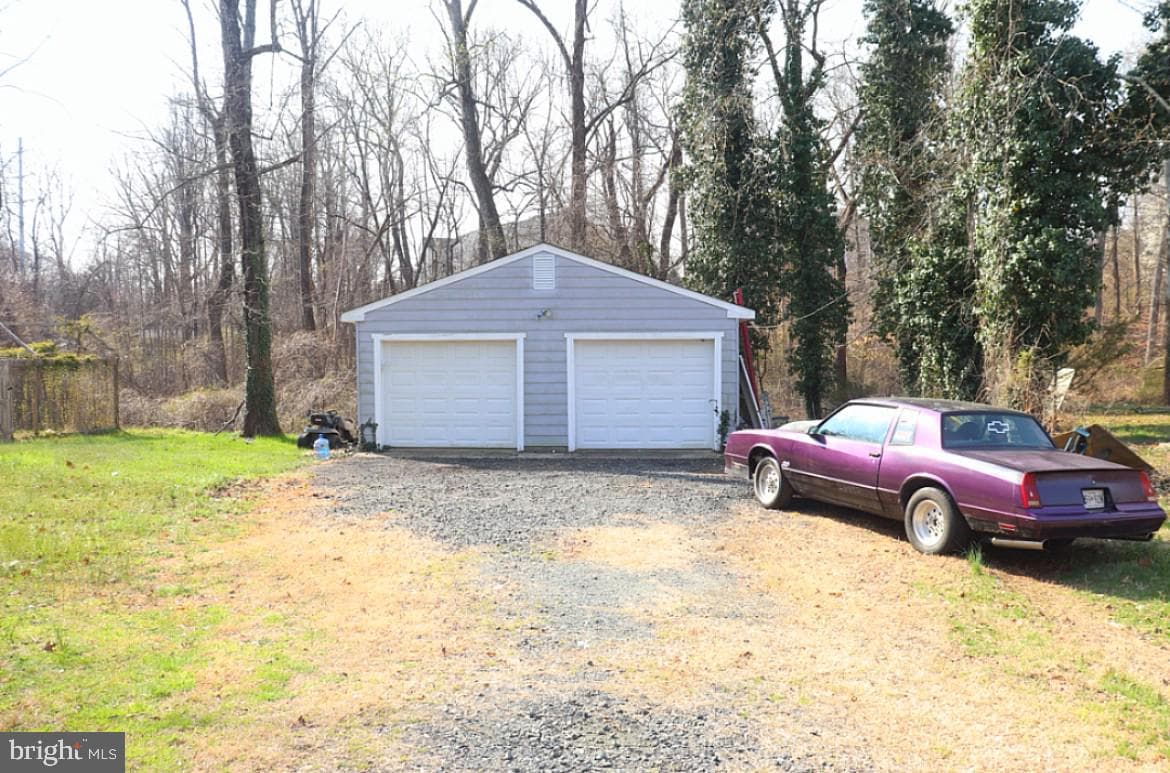 3135 Pyles Drive photo 28