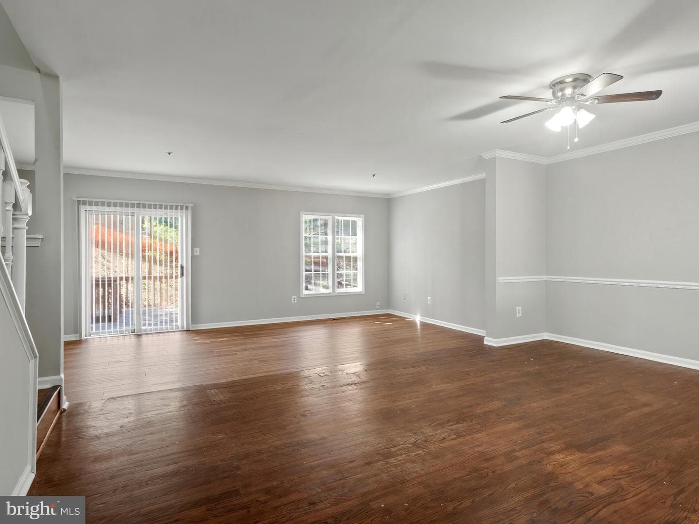 9423 Rosmarin Way photo 5