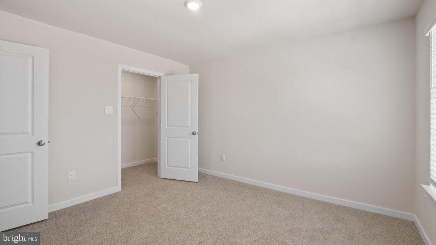 7521 Silver Thread Way photo 27