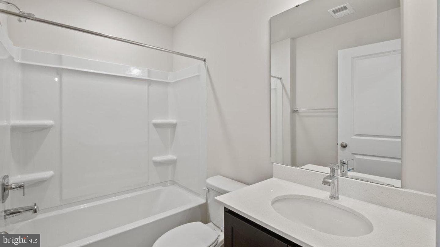 7521 Silver Thread Way photo 8
