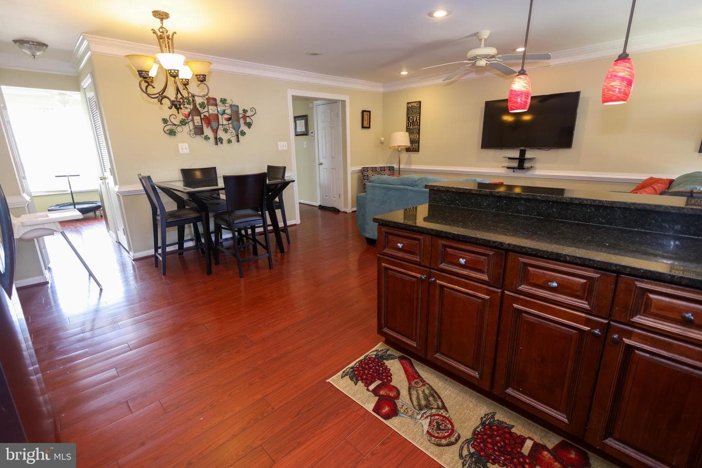 7512 Courtney Place photo 7