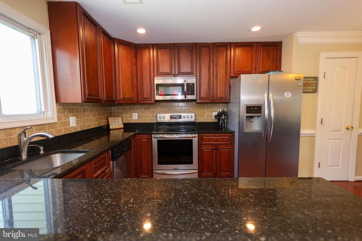 7512 Courtney Place photo 8