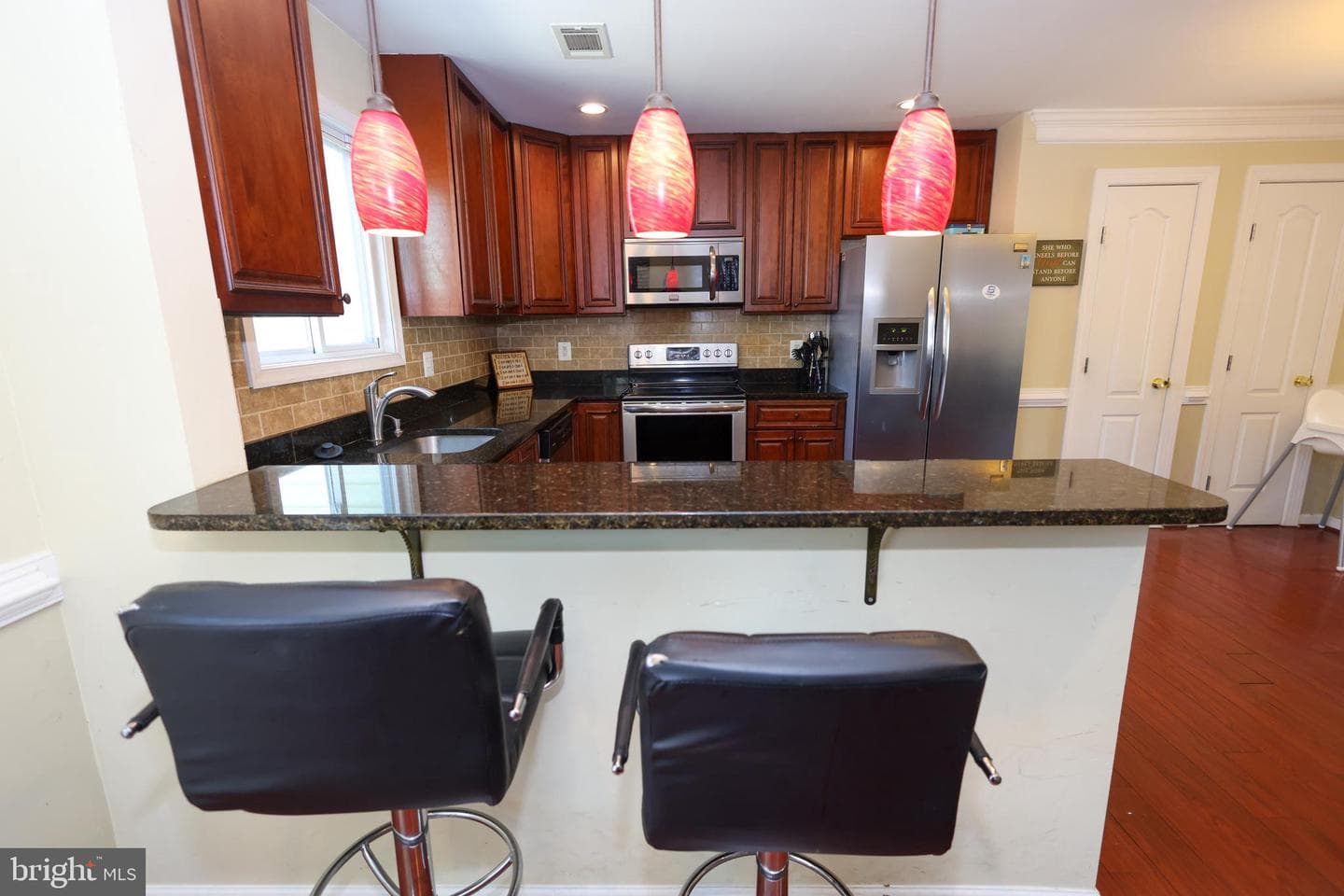 7512 Courtney Place photo 9
