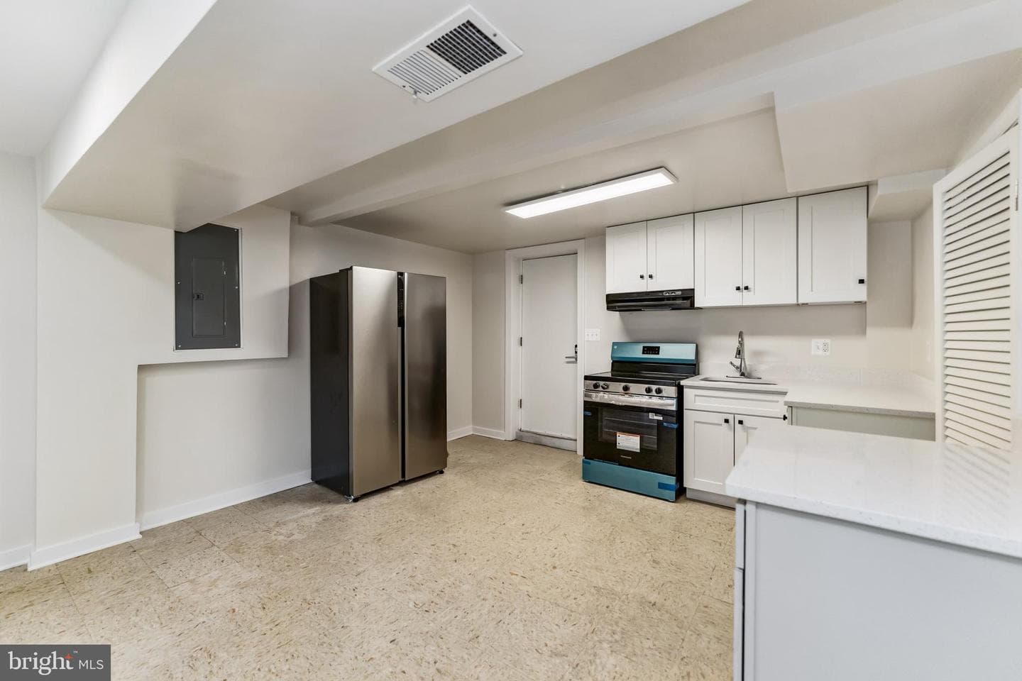 7910 Polk photo 15