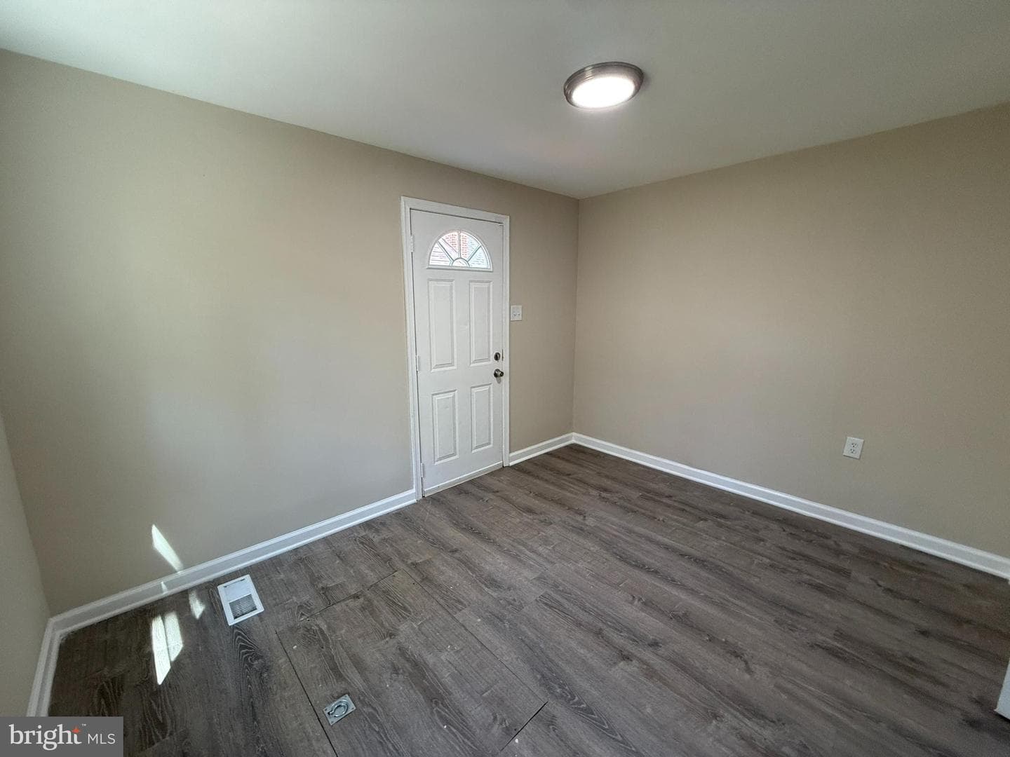 6809 Greenvale Parkway photo 22