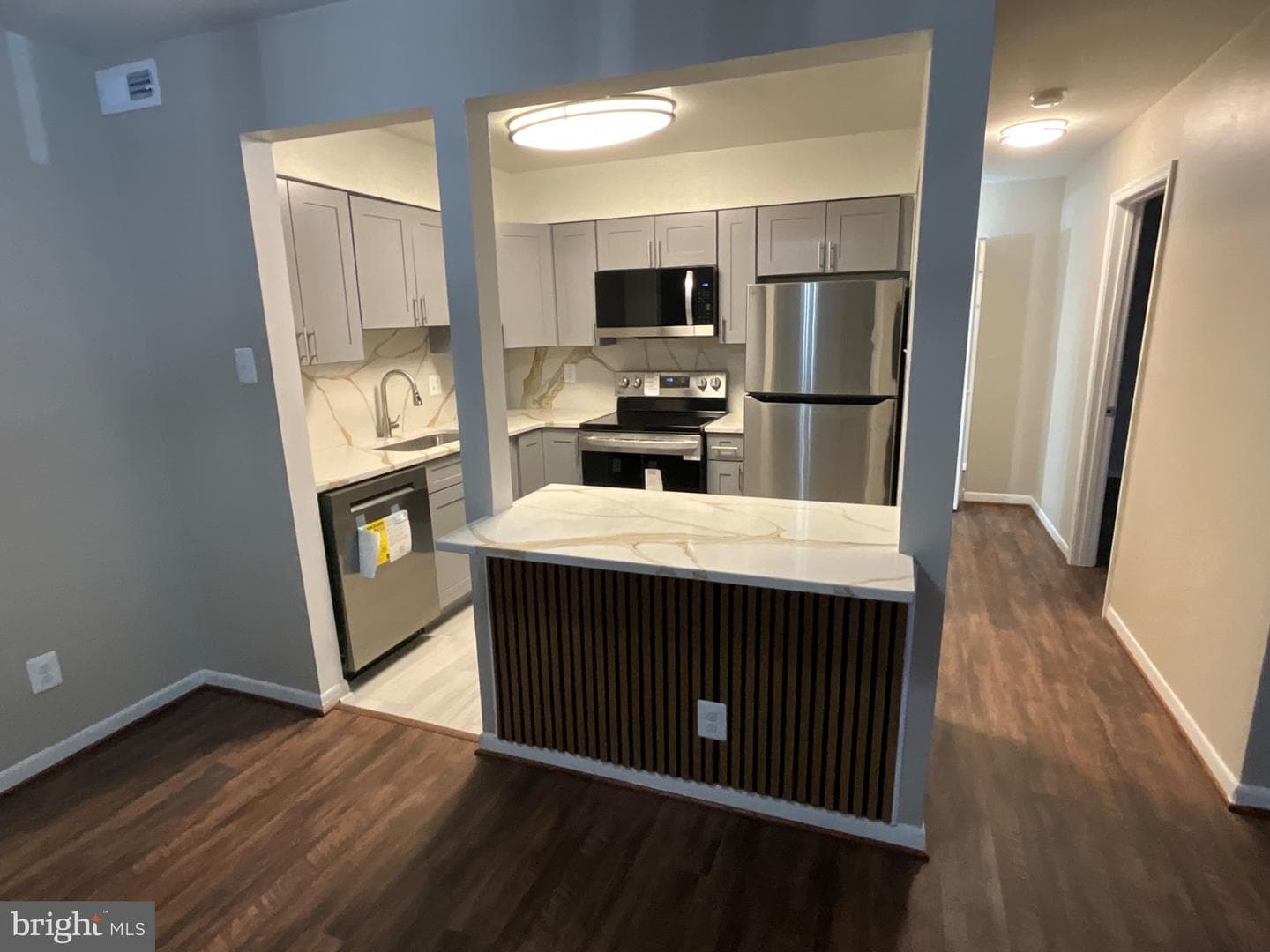 10117 Prince Place #102-2b