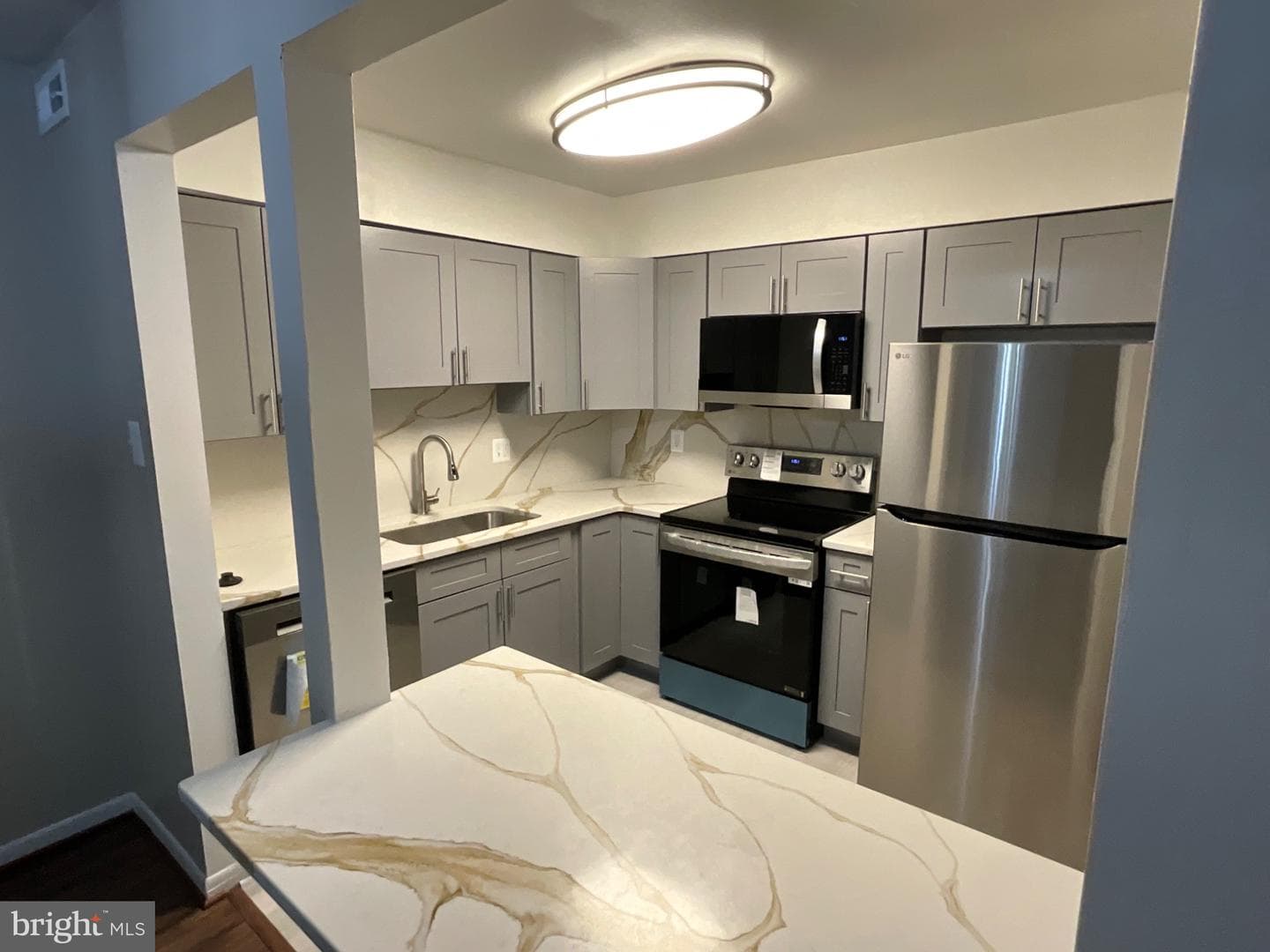10117 Prince Place #102-2b photo 5